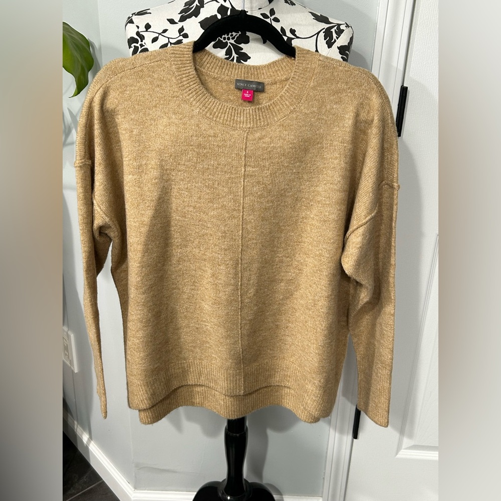 Vince Camuto Women’s Sweater size S 💥Like New💥